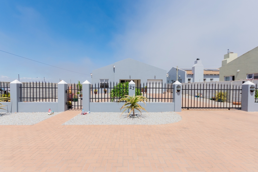 3 Bedroom Property for Sale in Laaiplek Western Cape